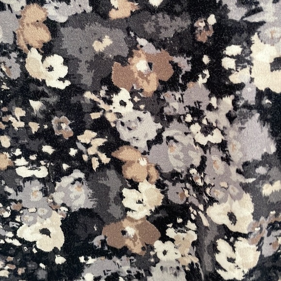 Black/Beige Floral LS Classic Tee - Picture 2 of 4